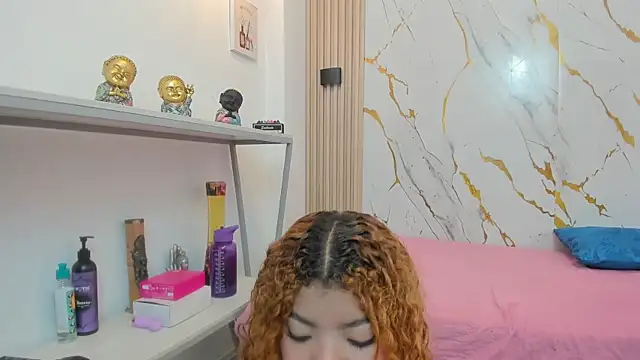 Zoey Taylor07 online show from May 2026 12:36:02 PM