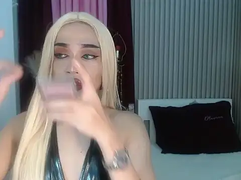 Snapshot of Kendalllust chatting on May 2026 02:36:01 PM Kendalllust online show from May 2026 02:36:01 PM