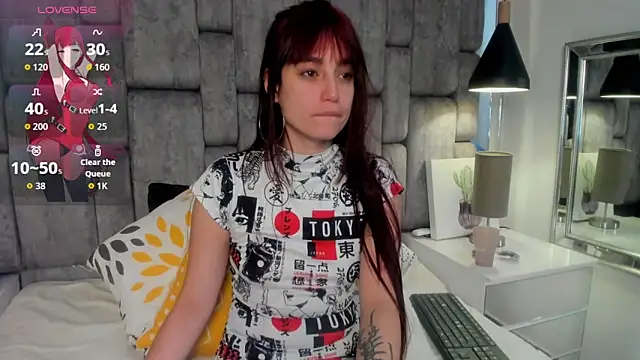 Snapshot of JenniQ69 chatting on April 2026 06:39:01 PM JenniQ69 online show from April 2026 06:39:01 PM