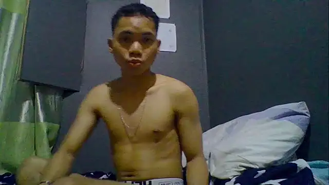 Snapshot of RogueSonX chatting on March 2026 11:37:02 AM RogueSonX online show from March 2026 11:37:02 AM