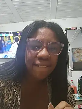 Zeyllyjhonson online show from June 2026 12:45:02 AM