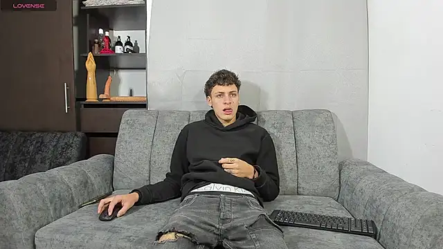 Snapshot of Two_sexboys chatting on February 2026 07:39:02 PM Two sexboys online show from February 2026 07:39:02 PM