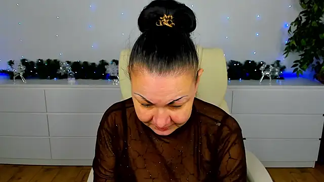 IrissMoon online show from January 2026 06:51:02 AM