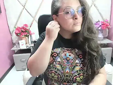 Snapshot of Sarah_Boobs_ chatting on January 2026 03:16:01 PM Sarah Boobs online show from January 2026 03:16:01 PM