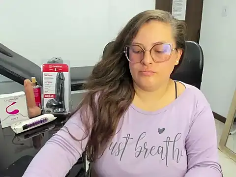 Snapshot of Sarah_Boobs_ chatting on February 2026 08:04:01 PM Sarah Boobs online show from February 2026 08:04:01 PM