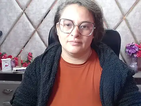 Snapshot of Sarah_Boobs_ chatting on February 2026 03:14:02 AM Sarah Boobs online show from February 2026 03:14:02 AM