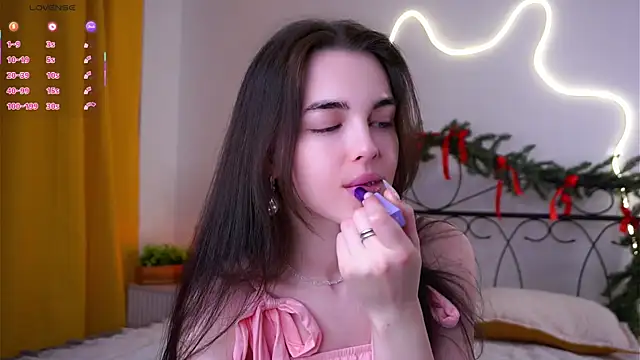 Snapshot of MirnaTellado chatting on February 2026 07:04:01 PM MirnaTellado online show from February 2026 07:04:01 PM