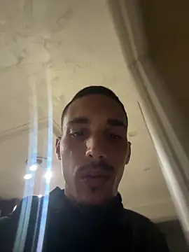 piccolo2002 online show from April 2026 05:36:01 PM