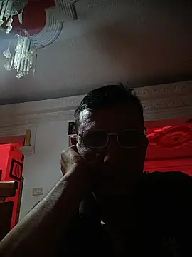 Juanstevan2724 online show from February 2026 03:29:02 AM