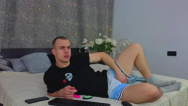 Kris Braun online show from February 2026 12:44:01 AM