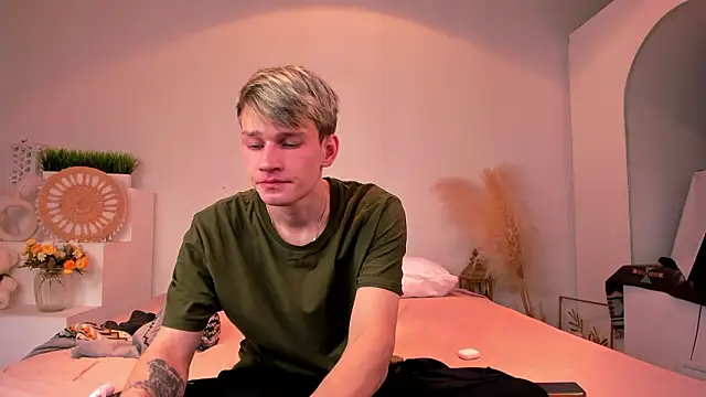 Snapshot of Volan_Starts chatting on February 2026 04:11:01 AM Volan Starts online show from February 2026 04:11:01 AM