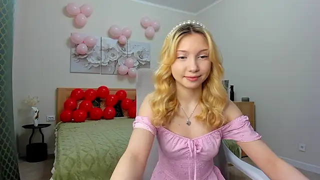 Snapshot of sweet_bl0nde chatting on February 2026 08:44:01 AM sweet bl0nde online show from February 2026 08:44:01 AM