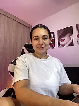 saray mendozaa online show from May 2026 07:34:01 PM