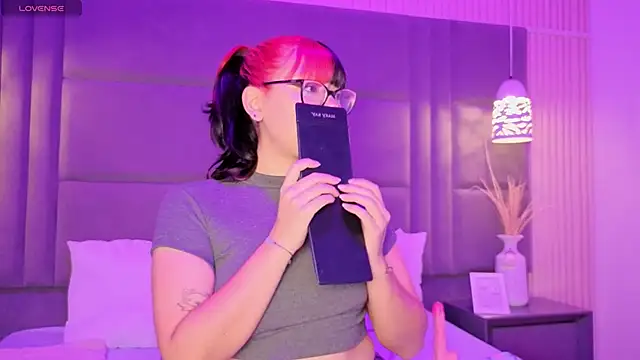 EllieNeptune  online show from February 2026 07:56:01 PM