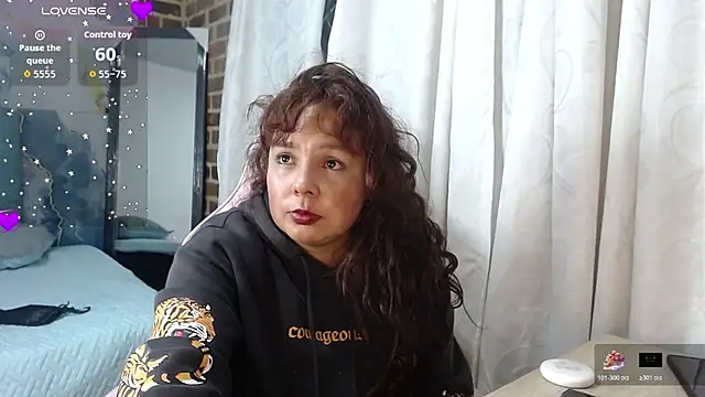 Snapshot of HannaRose- chatting on February 2026 03:43:01 AM HannaRose- online show from February 2026 03:43:01 AM