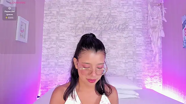 Snapshot of Olivia_Lane chatting on February 2026 07:09:02 PM Olivia Lane online show from February 2026 07:09:02 PM