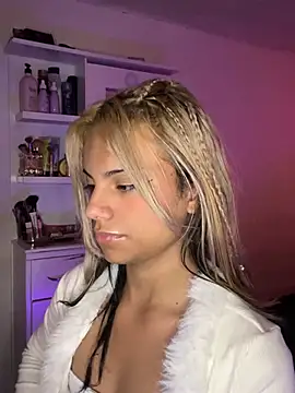 andyy x online show from February 2026 09:02:01 PM