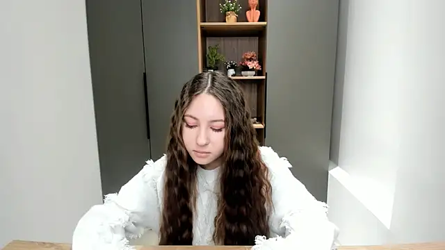 NakeshaPogar online show from January 2026 07:01:02 AM