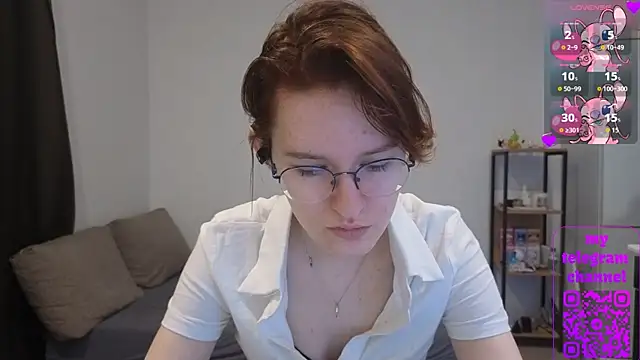 Snapshot of PetralPrime chatting on April 2026 06:42:01 PM PetralPrime online show from April 2026 06:42:01 PM