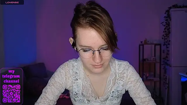 Snapshot of PetralPrime chatting on April 2026 09:34:01 PM PetralPrime online show from April 2026 09:34:01 PM
