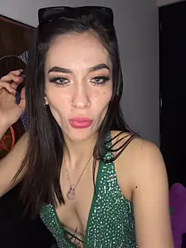 Snapshot of MamiSoft420 chatting on March 2026 06:03:01 AM MamiSoft420 online show from March 2026 06:03:01 AM