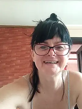 Snapshot of AliceSwan57 chatting on June 2026 05:52:01 AM AliceSwan57 online show from June 2026 05:52:01 AM