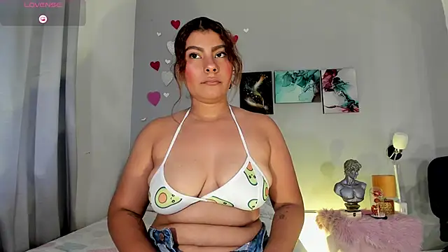 Snapshot of ConnyLoret chatting on February 2026 03:13:02 PM ConnyLoret online show from February 2026 03:13:02 PM