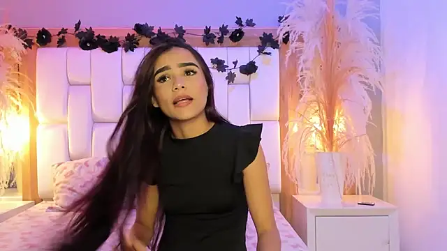 Snapshot of StefanyCondia chatting on February 2026 05:39:01 PM StefanyCondia online show from February 2026 05:39:01 PM