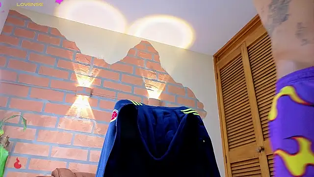 mister eithan online show from February 2026 02:34:02 AM