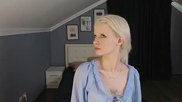 Naomi Demio online show from February 2026 08:21:01 AM