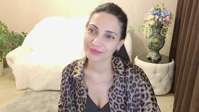 Snapshot of LovelyBeatrice chatting on March 2026 11:01:02 AM LovelyBeatrice online show from March 2026 11:01:02 AM