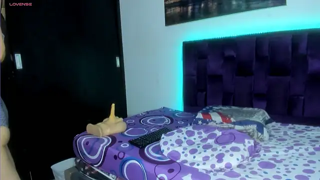 Snapshot of Ninna_Vergara chatting on February 2026 01:32:01 AM Ninna Vergara online show from February 2026 01:32:01 AM