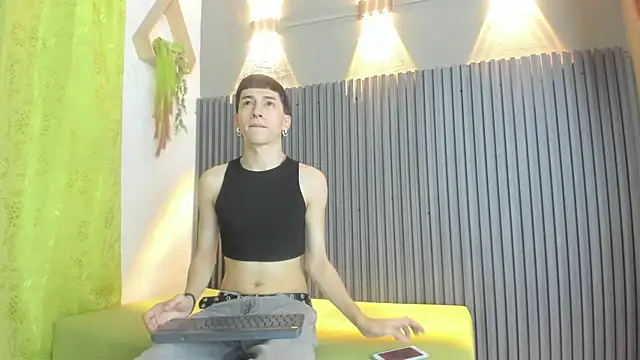 lian cameron online show from February 2026 03:51:02 AM