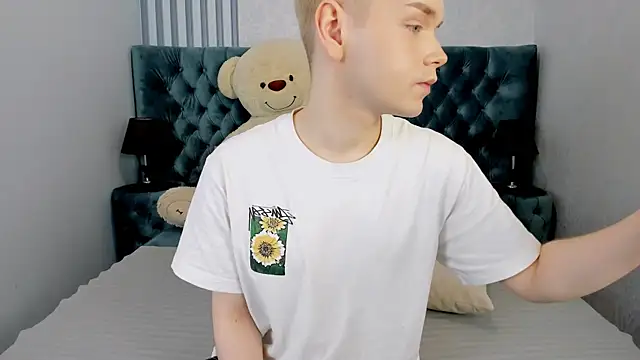 Je Salvatore online show from March 2026 07:36:01 AM