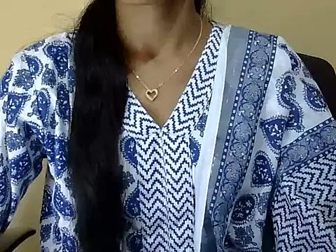 Snapshot of Khushi_v chatting on February 2026 05:24:01 PM Khushi v online show from February 2026 05:24:01 PM