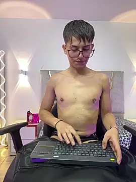 EVAN TAY online show from March 2026 05:19:01 AM