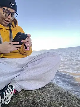 Snapshot of ThatAltGirl chatting on March 2026 03:29:02 PM ThatAltGirl online show from March 2026 03:29:02 PM