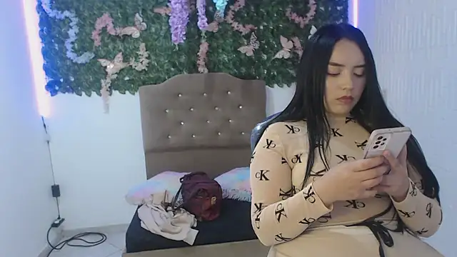 Snapshot of adara_cute_69 chatting on February 2026 07:53:02 PM adara cute 69 online show from February 2026 07:53:02 PM