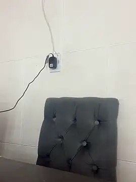 Snapshot of Jimena_luvv chatting on February 2026 05:22:02 AM Jimena luvv online show from February 2026 05:22:02 AM