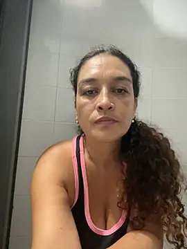 Rosalinda 77 online show from July 2026 04:44:01 PM