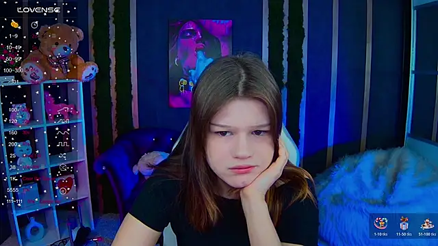 Snapshot of Lunatrend chatting on February 2026 06:34:02 AM Lunatrend online show from February 2026 06:34:02 AM