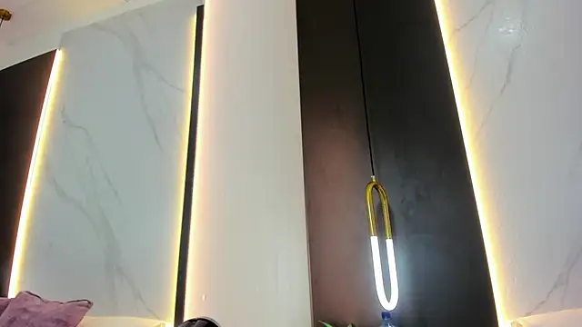 Snapshot of valeryn__rosse chatting on February 2026 01:32:02 AM valeryn rosse online show from February 2026 01:32:02 AM