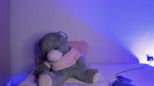 ViolettM online show from February 2026 04:08:01 AM