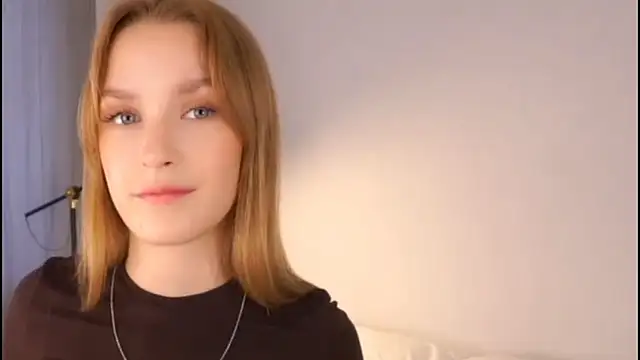 Snapshot of HellenSpelly chatting on February 2026 10:21:01 PM HellenSpelly online show from February 2026 10:21:01 PM