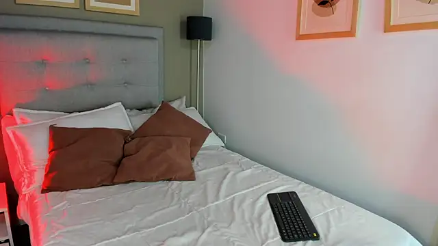 Snapshot of SalomeStorm_ chatting on February 2026 08:59:02 PM SalomeStorm online show from February 2026 08:59:02 PM