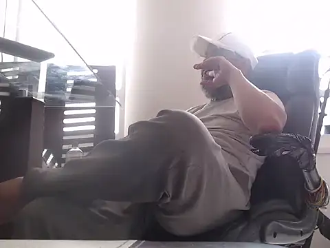 seriohetero19 online show from February 2026 06:03:01 PM