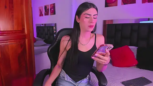 Snapshot of Isabella_Moon9 chatting on February 2026 11:40:01 AM Isabella Moon9 online show from February 2026 11:40:01 AM