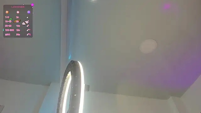Snapshot of Isabella_Moon9 chatting on May 2026 11:28:02 AM Isabella Moon9 online show from May 2026 11:28:02 AM