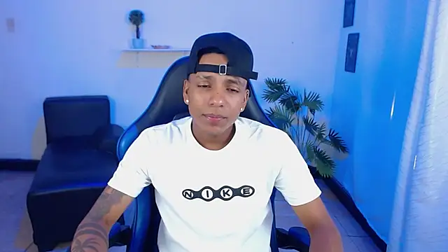 Snapshot of ostinn18 chatting on March 2026 02:12:01 PM ostinn18 online show from March 2026 02:12:01 PM