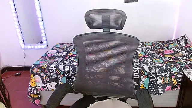 Snapshot of Lolitaa__VIP chatting on February 2026 07:58:02 PM Lolitaa VIP online show from February 2026 07:58:02 PM